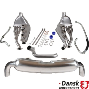 Zestaw wydechowy, Sport, z dwoma rurami wydechowymi ¯84 mm, wymiennikami ciepla i zestawem rur do 3.2L. Styl OEM, bez koniecznosci modyfikacji puszki silnika. Wykonany z polerowanej stali nierdzewnej